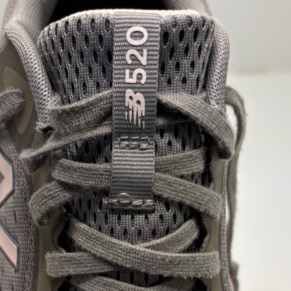 New Balance Fresh Foam 520 v8 Women’s Size 10 Gray Pink Running Shoes W520LM6 - Picture 13 of 14